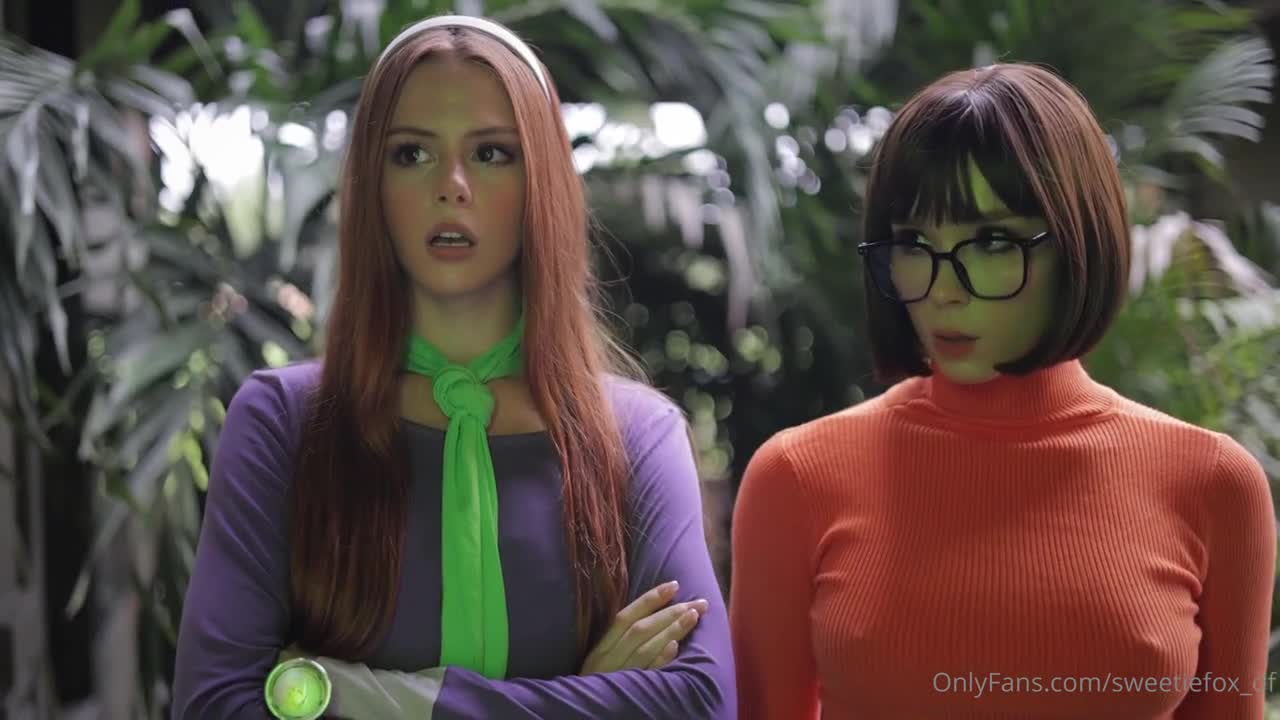 OnlyFans Sweetie Fox Arina Fox Velma And Daphne Uncovering Hidden Desires PP - Porn video | ePornXXX