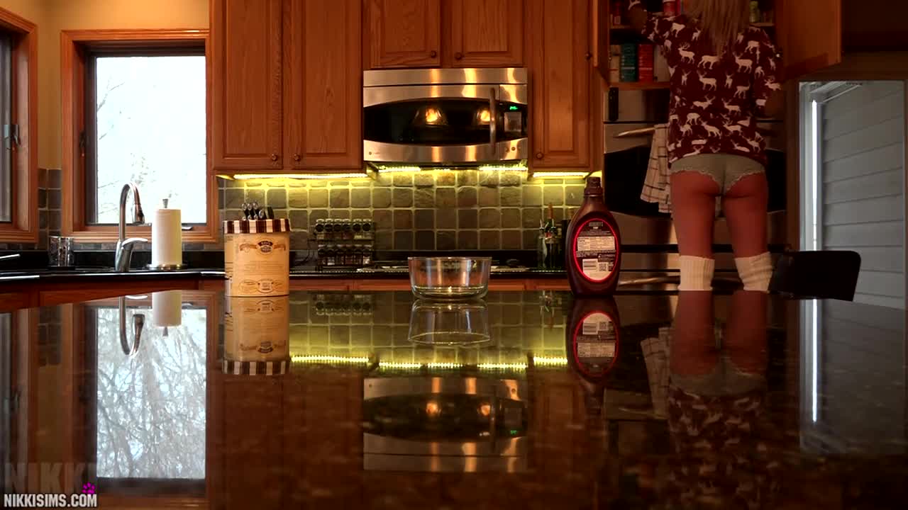 NikkiSims Ice Cream Delight Full LEWD - Porn video | ePornXXX