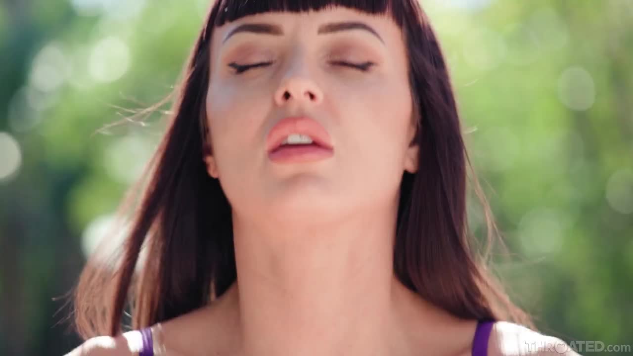Throated Charlie Valentine WRB - Porn video | ePornXXX