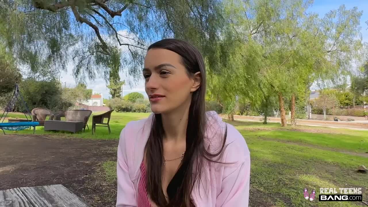 Bang RealTeens Summer Renee WRB - Porn video | ePornXXX