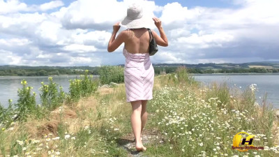 KaterinaHartlova First Sunny Day I Use For Masturbate On The Lake LEWD
