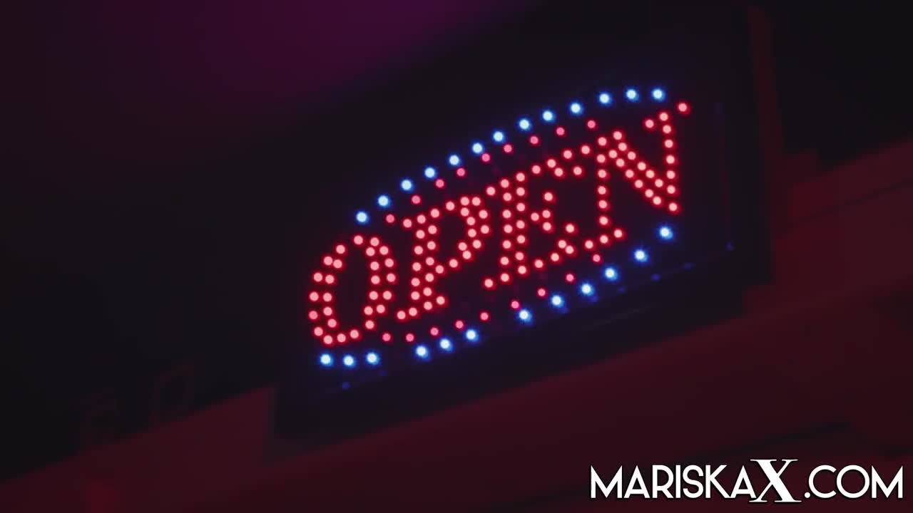 MariskaX Mariska Gets Both Holes Filled LEWD - Porn video | ePornXXX