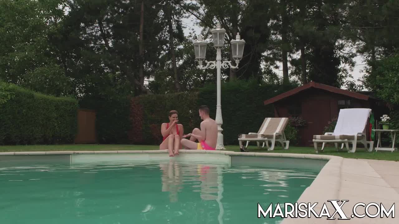 MariskaX Sandy Lou Fucked Outdoor LEWD - Porn video | ePornXXX