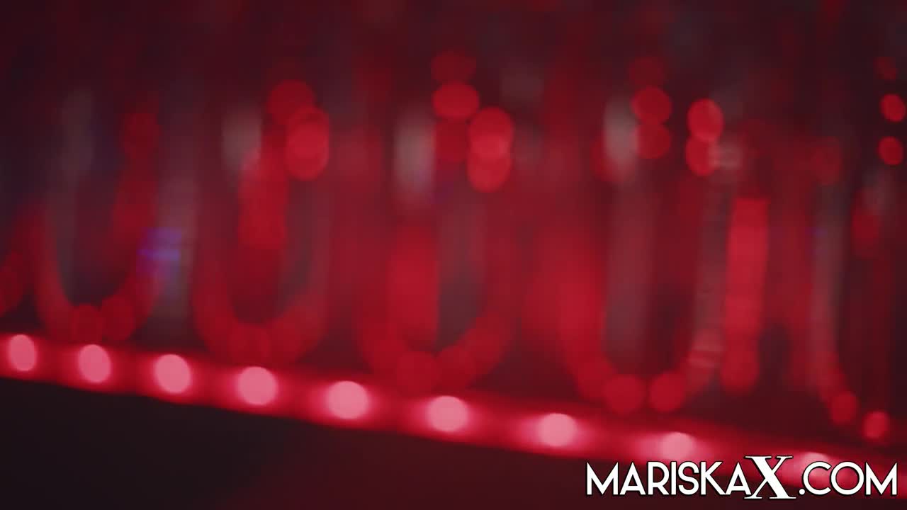 MariskaX Dons In The Kitchen Making A Mariska Creampie LEWD - Porn video | ePornXXX
