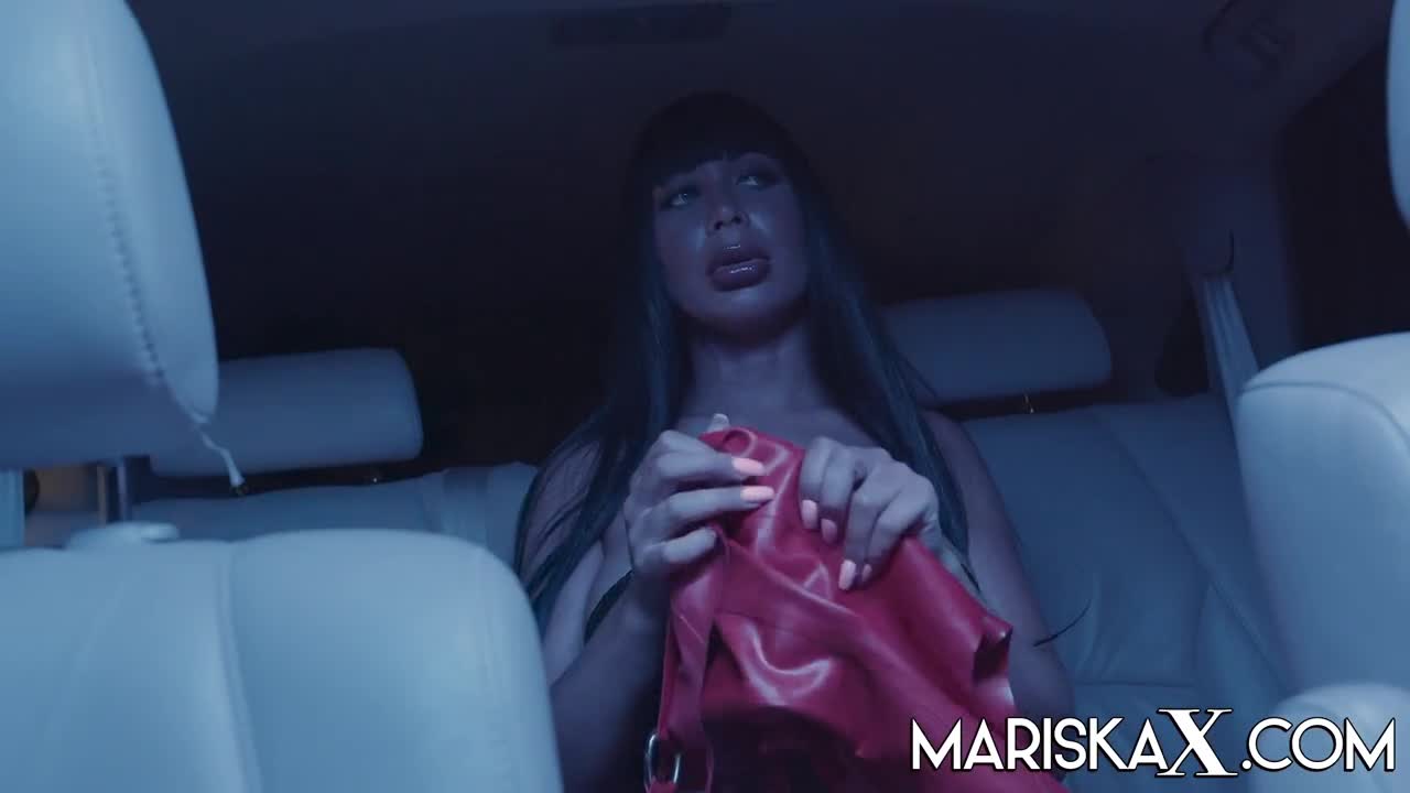 MariskaX Valentina Ricci Makes Her Men Submit LEWD - Porn video | ePornXXX