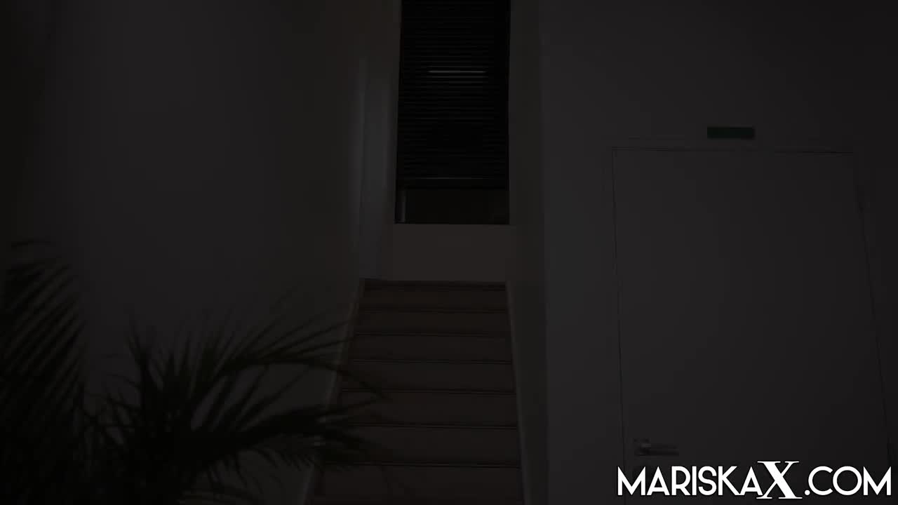 MariskaX Louise Lee Stairway To Swallow LEWD - Porn video | ePornXXX