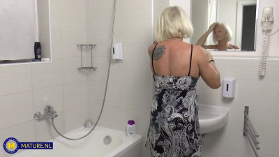 MatureNL Shery Hardcore Sex In The Bathroom With Year Old Gilf PP