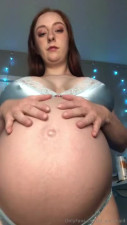 OnlyFans Michelle Milkers Aka Lil Purrmaid Belly Oiling And Update VERTICAL PP