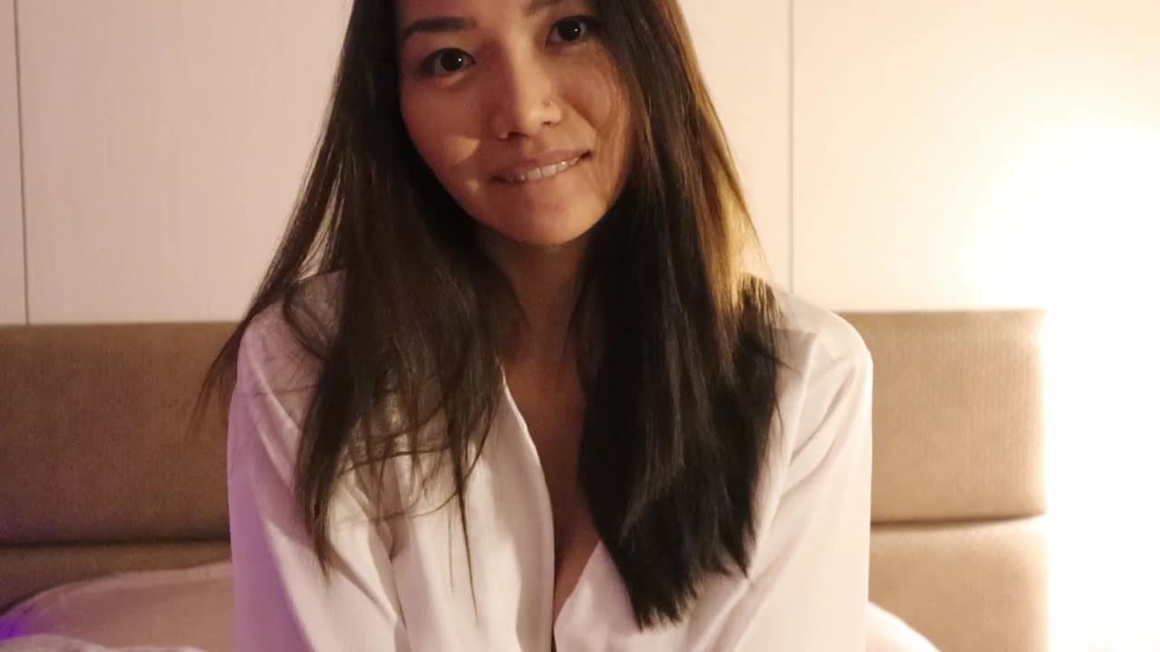 ManyVids Maddie Chan Got My Tnder Date Back To My Place PP - Porn video | ePornXXX