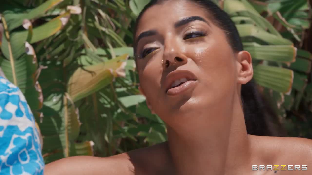 BrazzersExxtra Jasmine Sherni Pool Prankster Drowns In Ass WRB - Porn video | ePornXXX